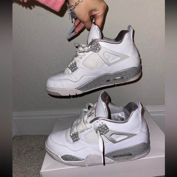 Jordan 4 White Oreo - Picture 4 of 5